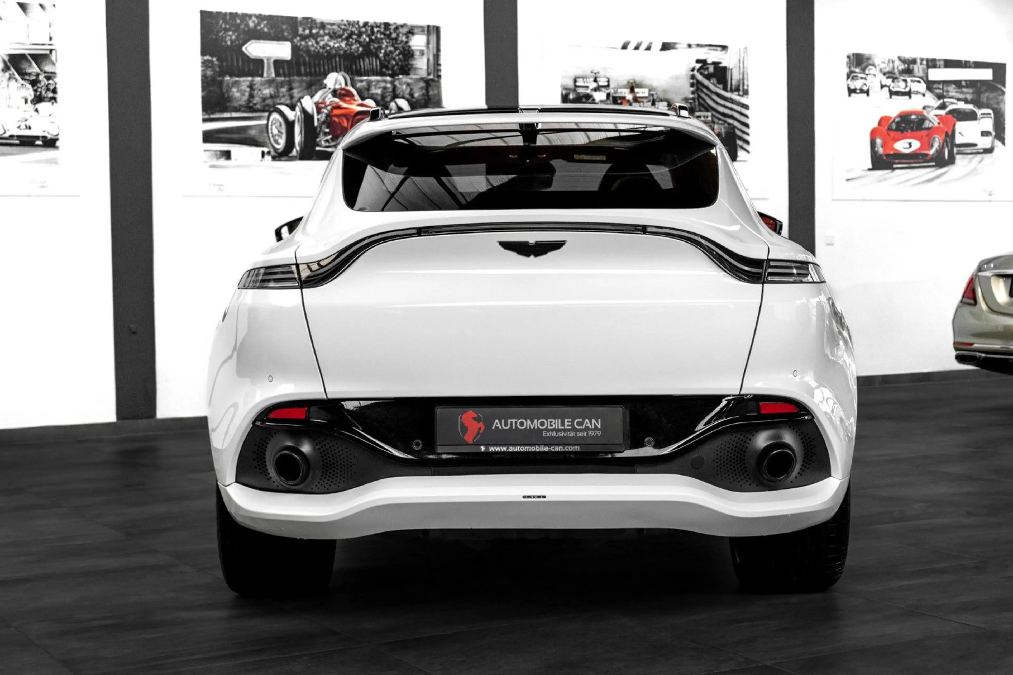 Aston Martin DBX 4.0 V8 #Exclusive Farbkombi #deutsches Fzg. — photo 12