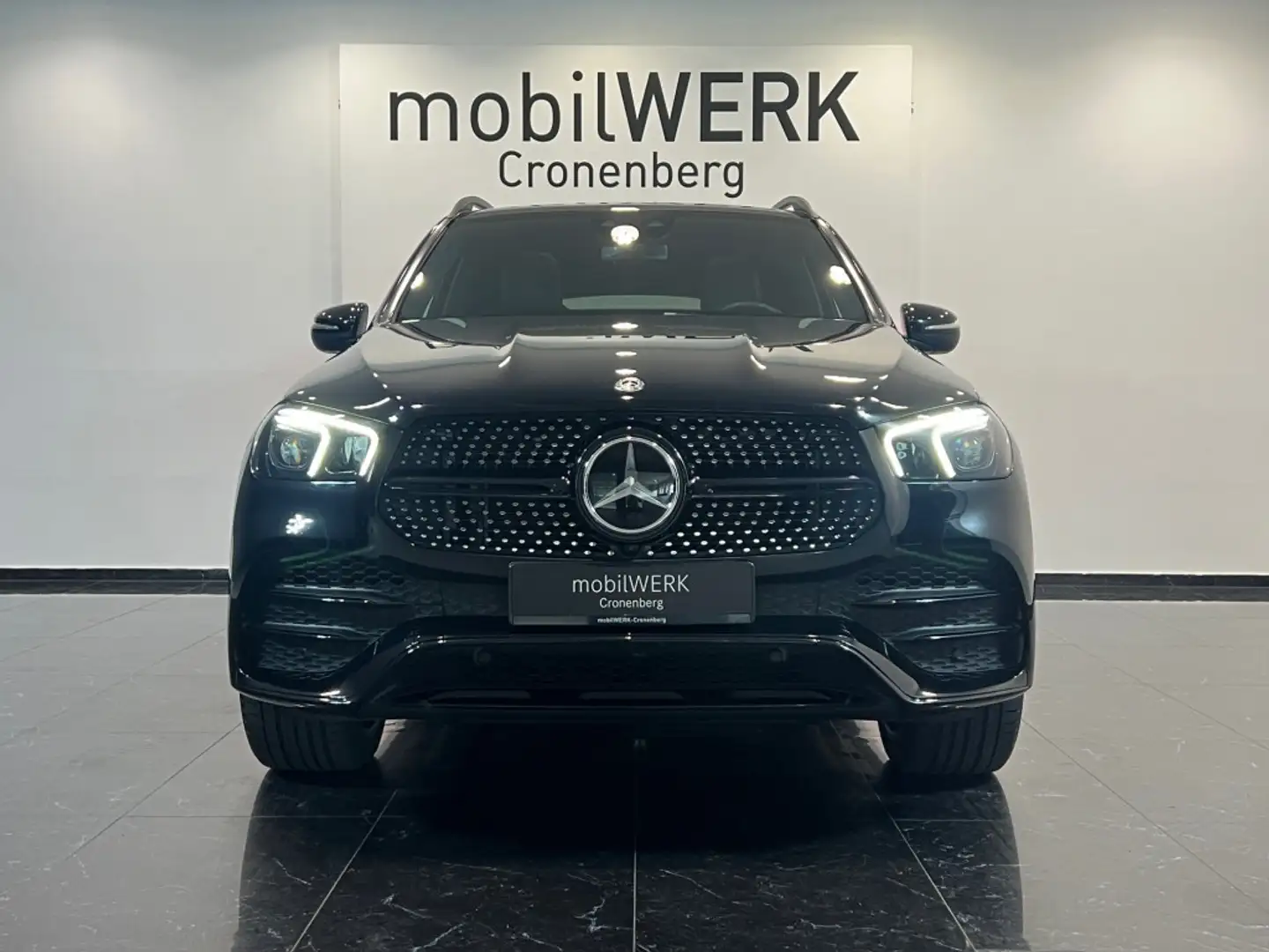 Mercedes-Benz GLE 400 d AMG Airmatic PANO Burmester AHK Distro Zwart - 2