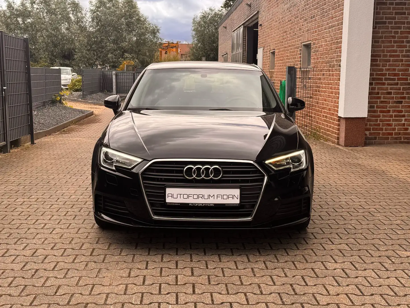 Audi A3 Sportback basis LED|NAVI|KLIMA|SHZ|PDC|MMI Noir - 2