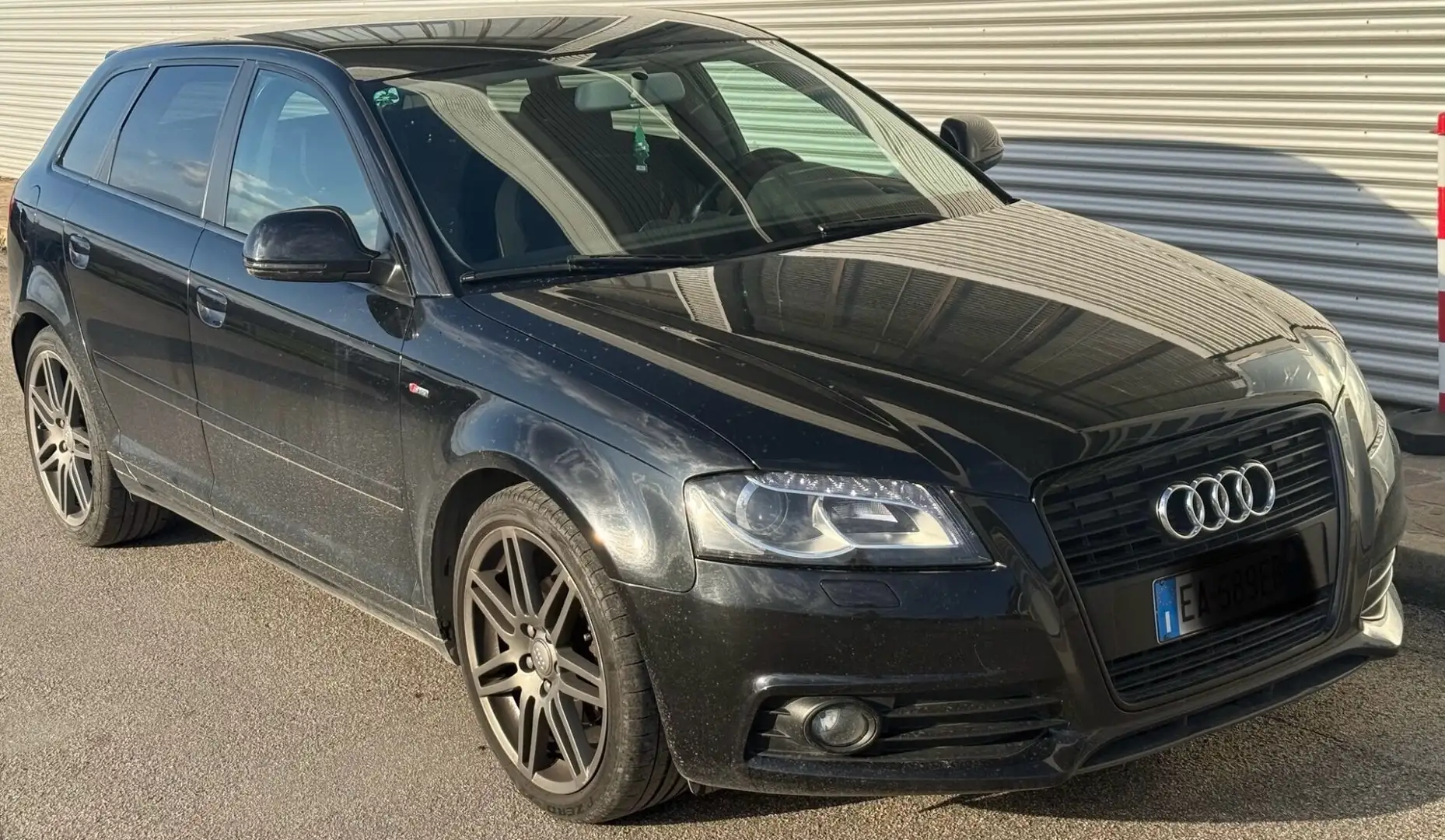 Audi A3 1.6 TDI 105 CV vi è piaciuta Siyah - 1