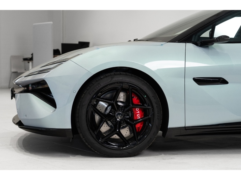 Lotus Emeya 600 Sport SE side cameras, 21'' spoke gloss black — photo 7