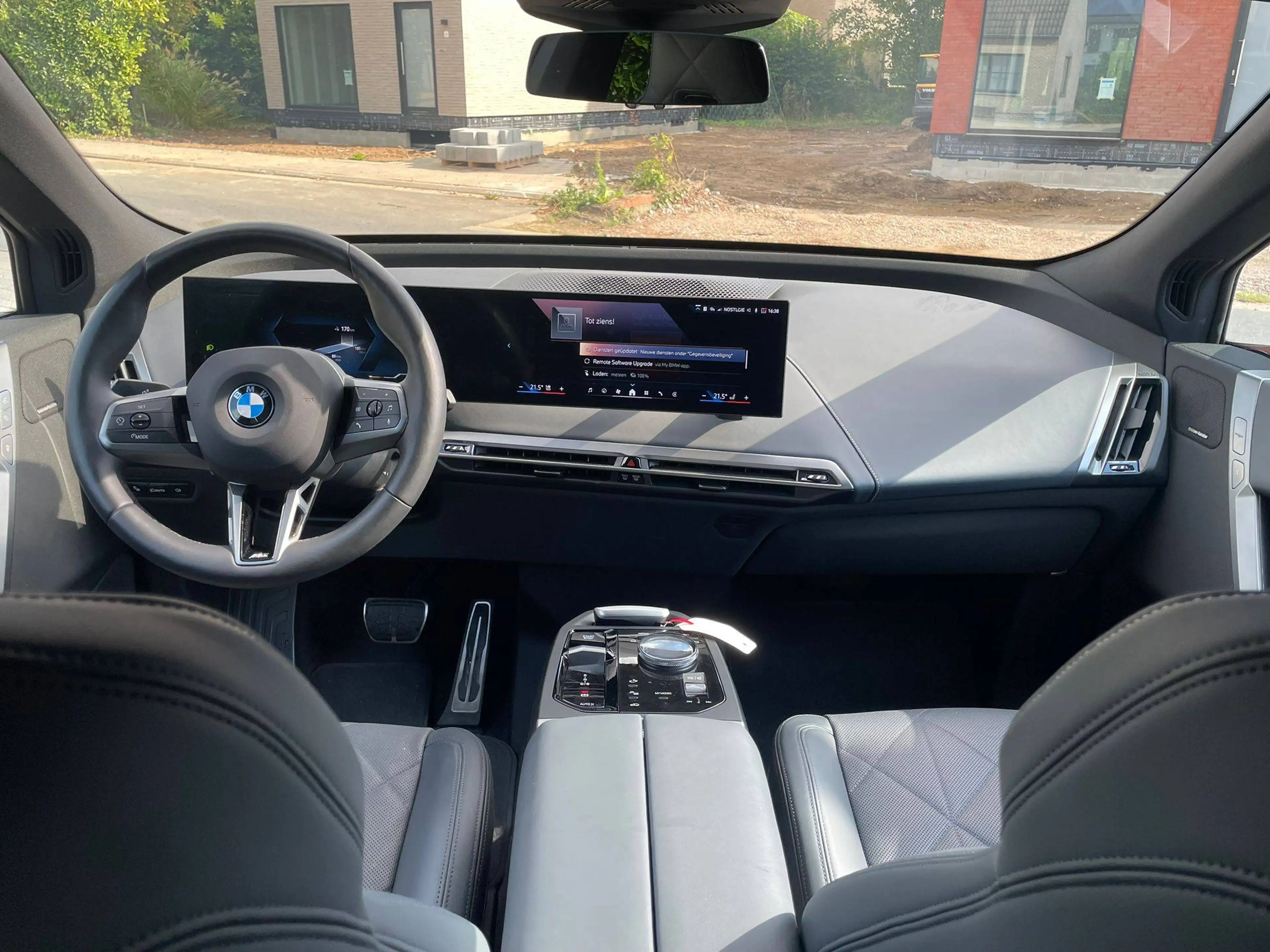 BMW iX iX 111.5 kWh xDrive60 M Sport — photo 11