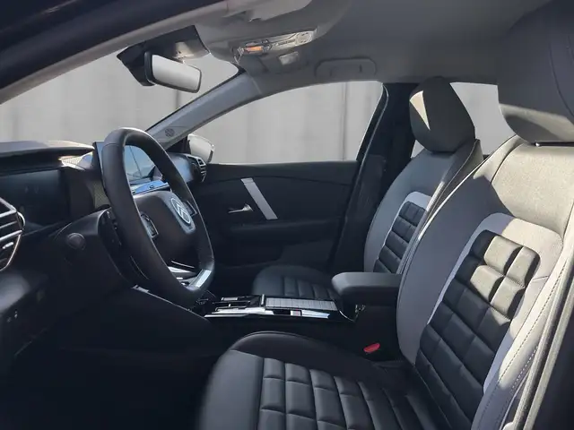 Citroen C4 view 7