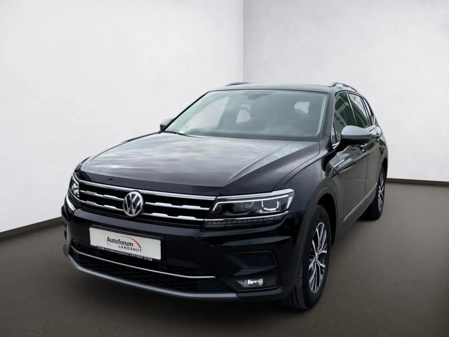 Volkswagen Tiguan Allspace TSI HIGHLINE  PANO/AHK/NAVI/LED Zwart - 2