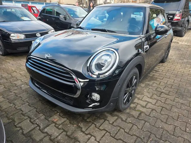 MINI Cooper D COOPER D  Automatik Schwarz/Schwarz