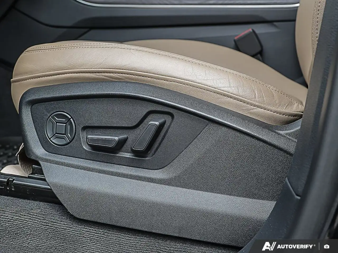 Audi Q8 снимка Audi Q8