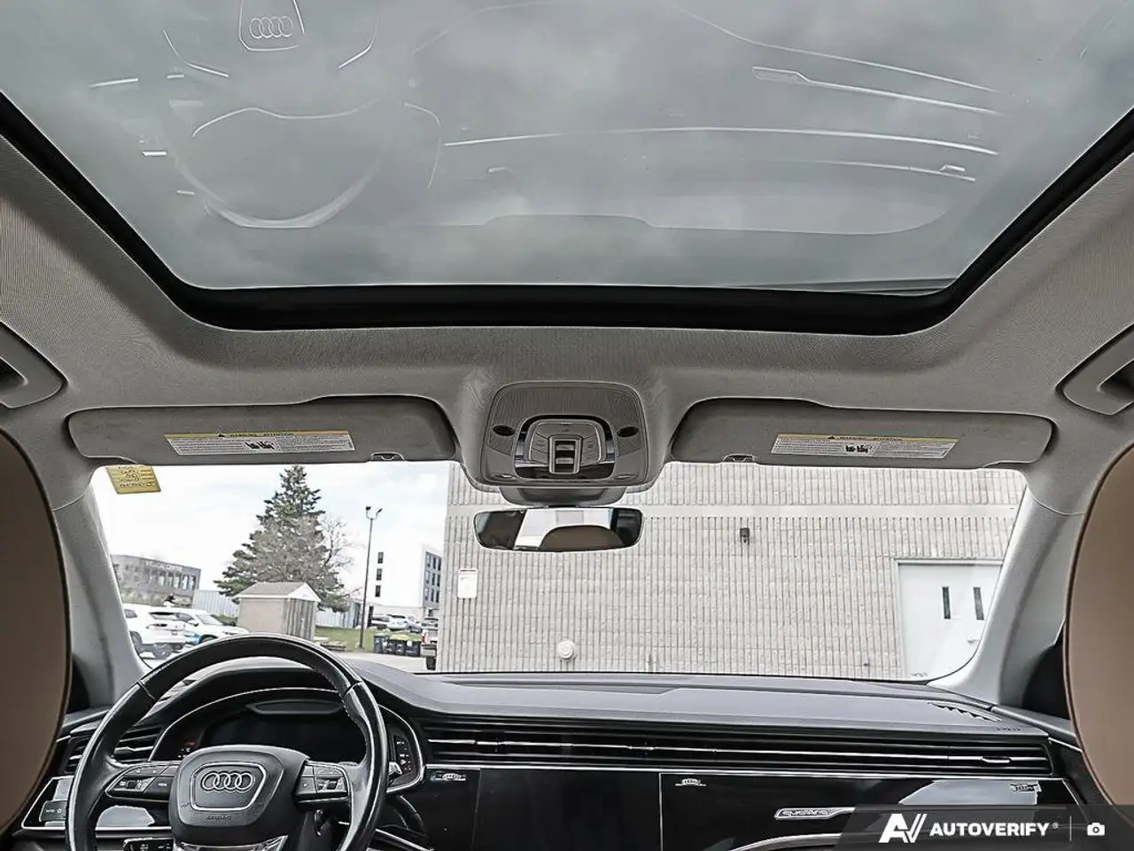 Audi Q8 снимка Audi Q8