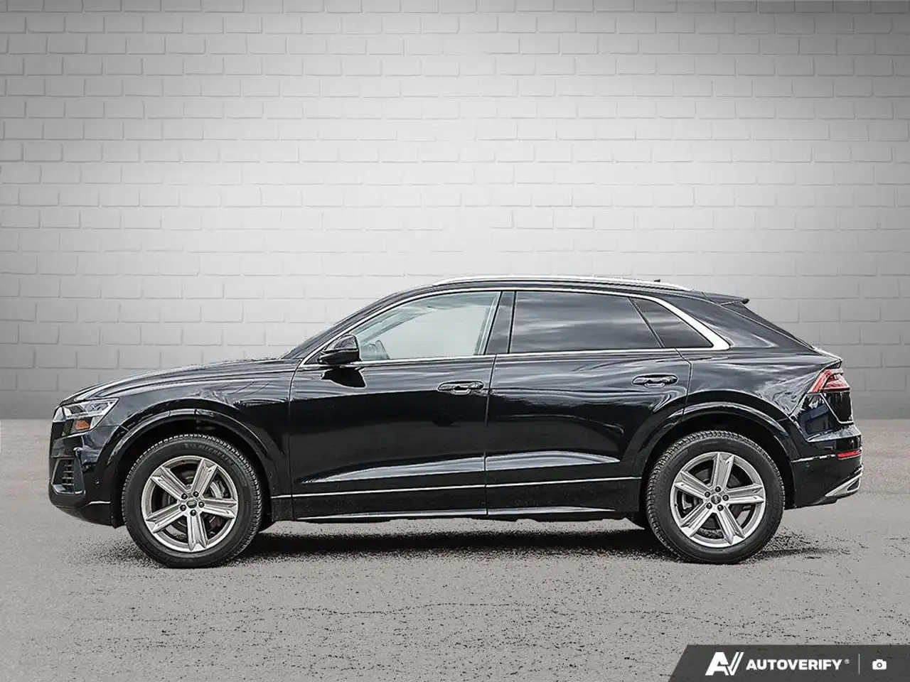 Audi Q8 снимка Audi Q8