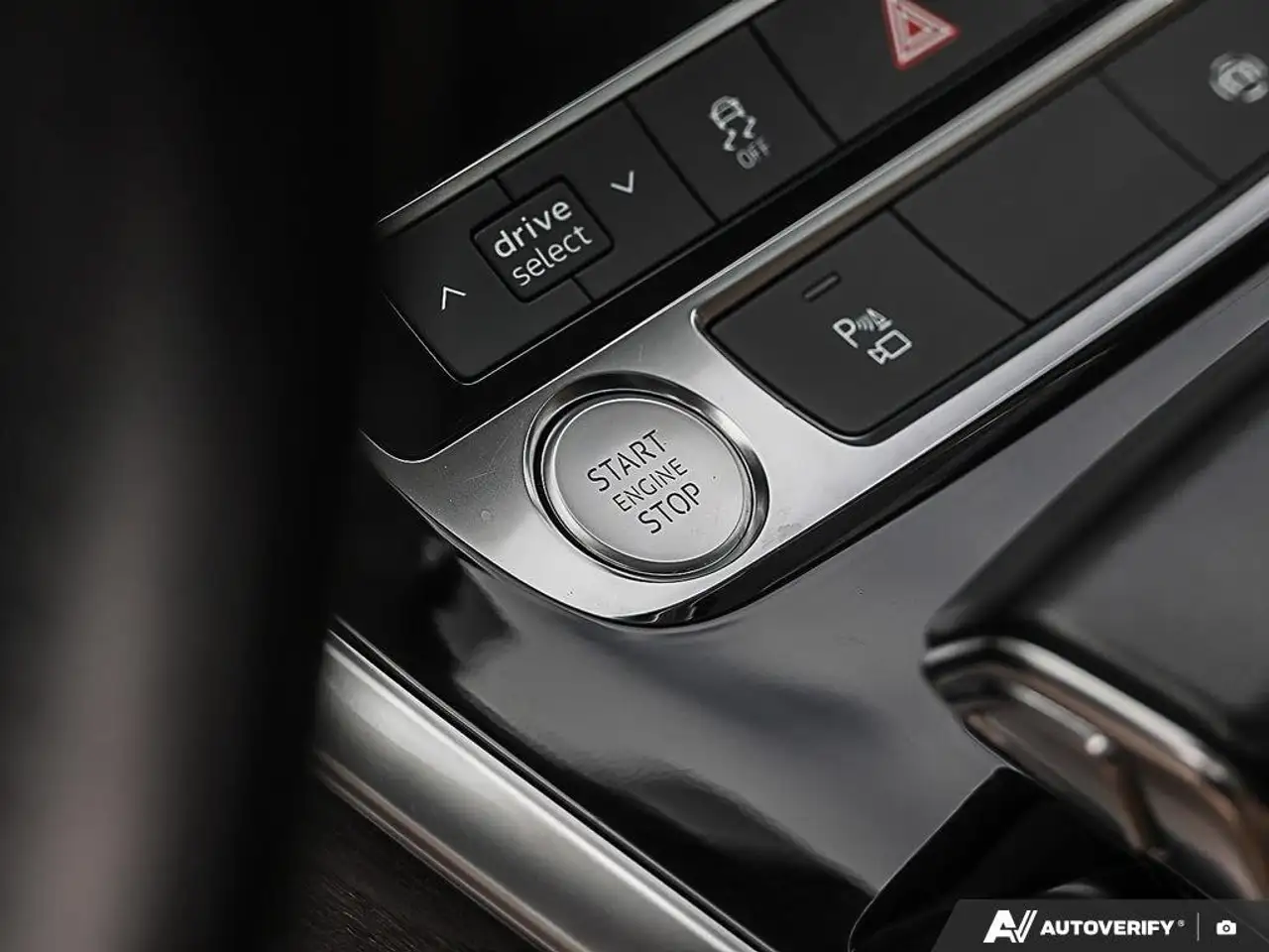 Audi Q8 снимка Audi Q8