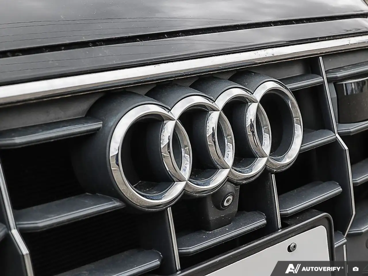 Audi Q8 снимка Audi Q8