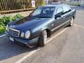 Mercedes-Benz E 220 Classic Zwart - thumbnail 3