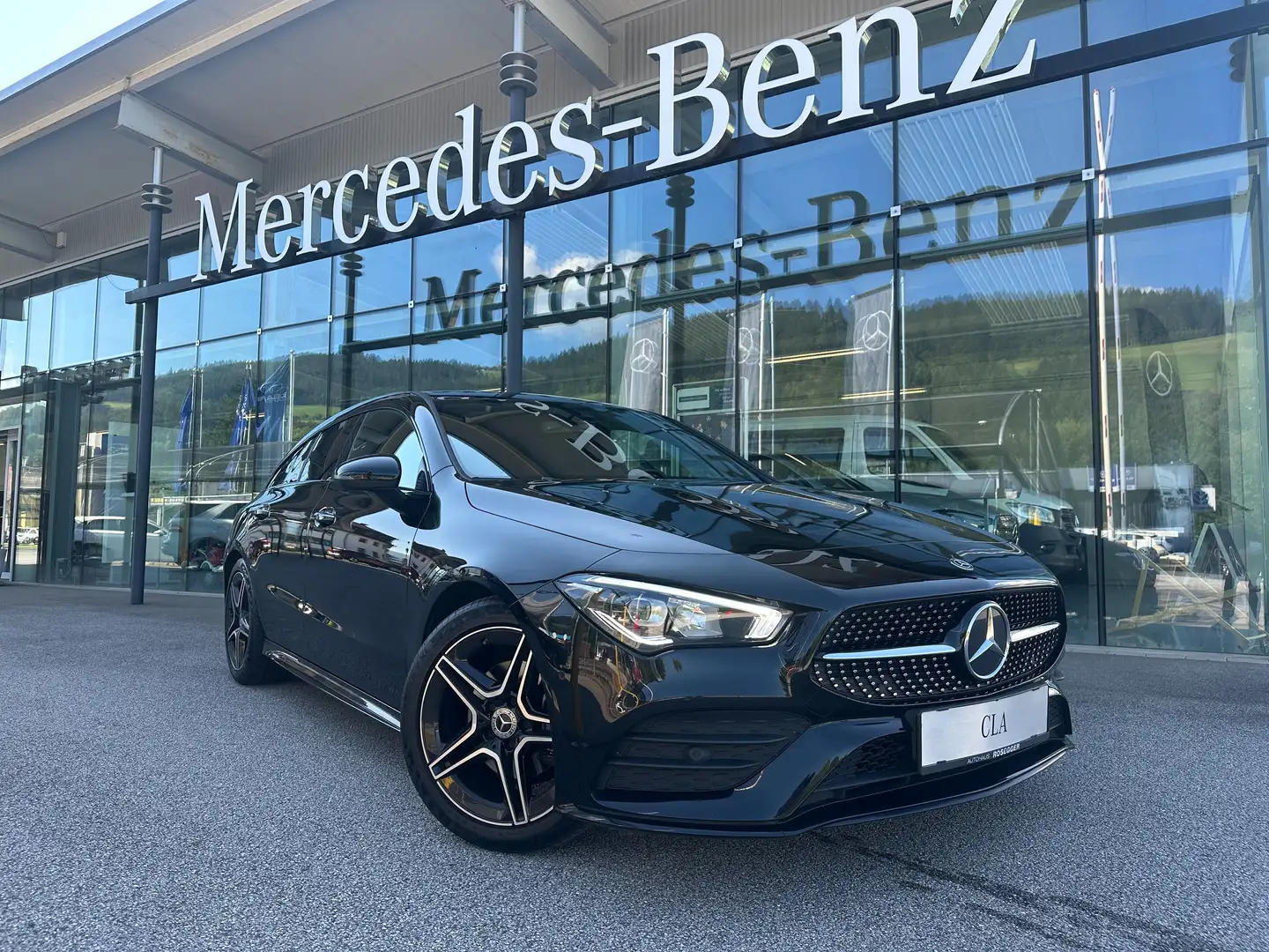 Mercedes-Benz CLA 180 d Shooting Brake *AMG-Line*Premium*Night* Schwarz - 1