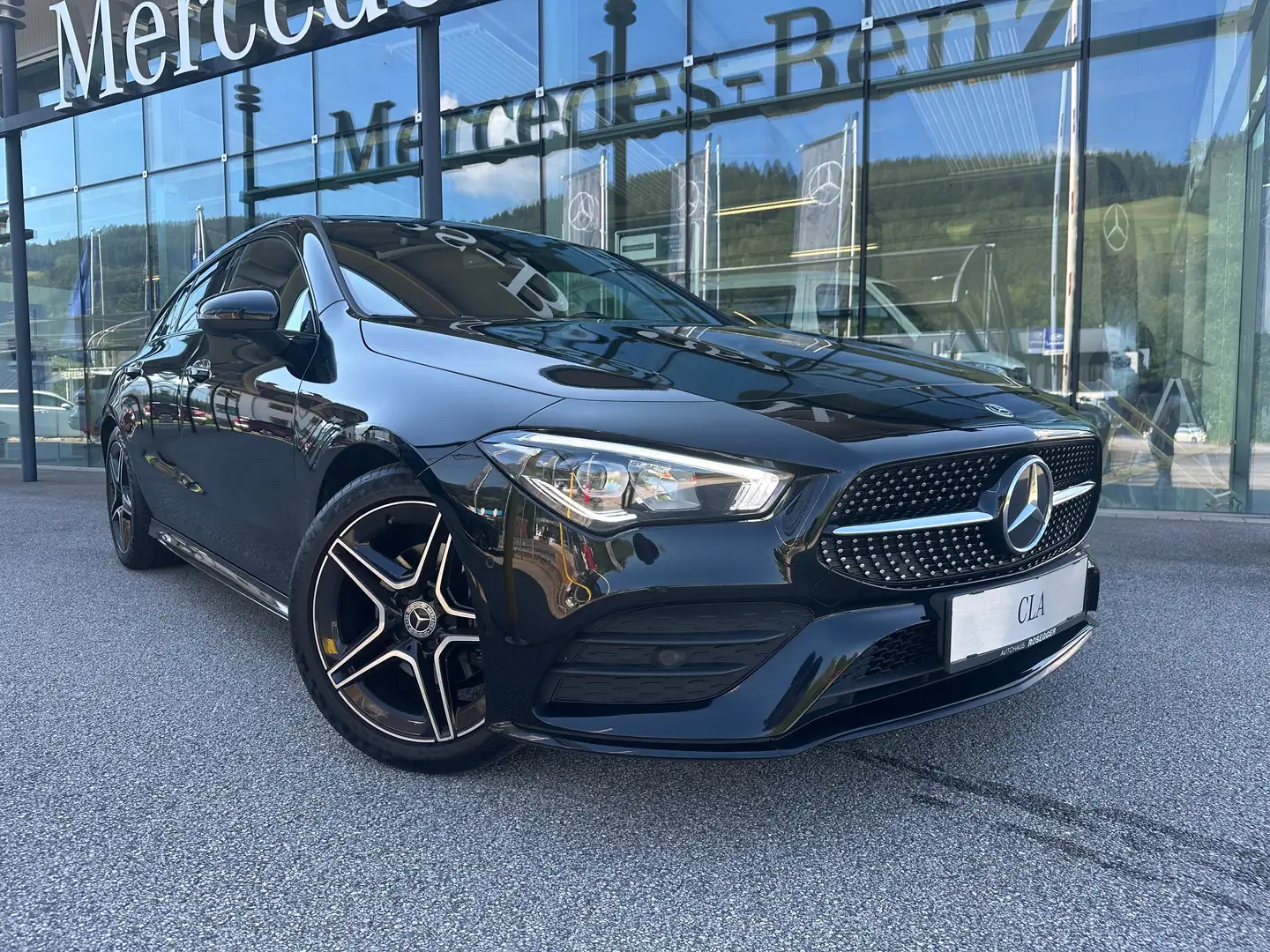 Mercedes-Benz CLA 180 d Shooting Brake *AMG-Line*Premium*Night* Schwarz - 2