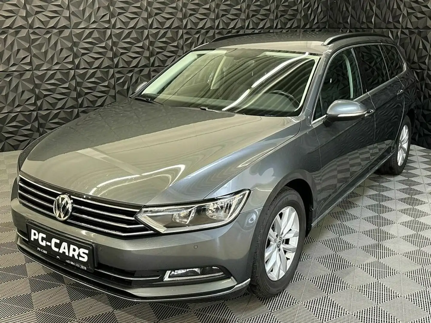 Volkswagen Passat 2.0 TDI Comfortline BlueMotion Сірий - 2