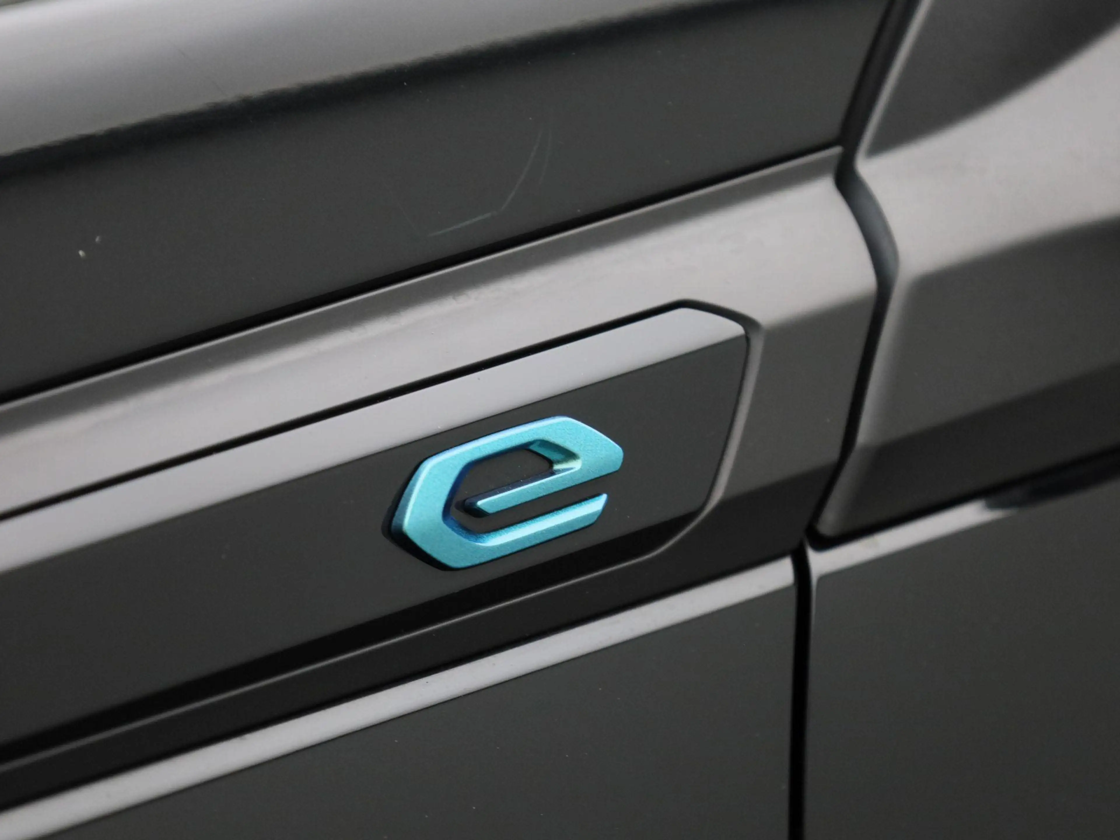 Peugeot e-2008 EV Active Pack 50 kWh | Cruise Control | Keyless | — photo 15
