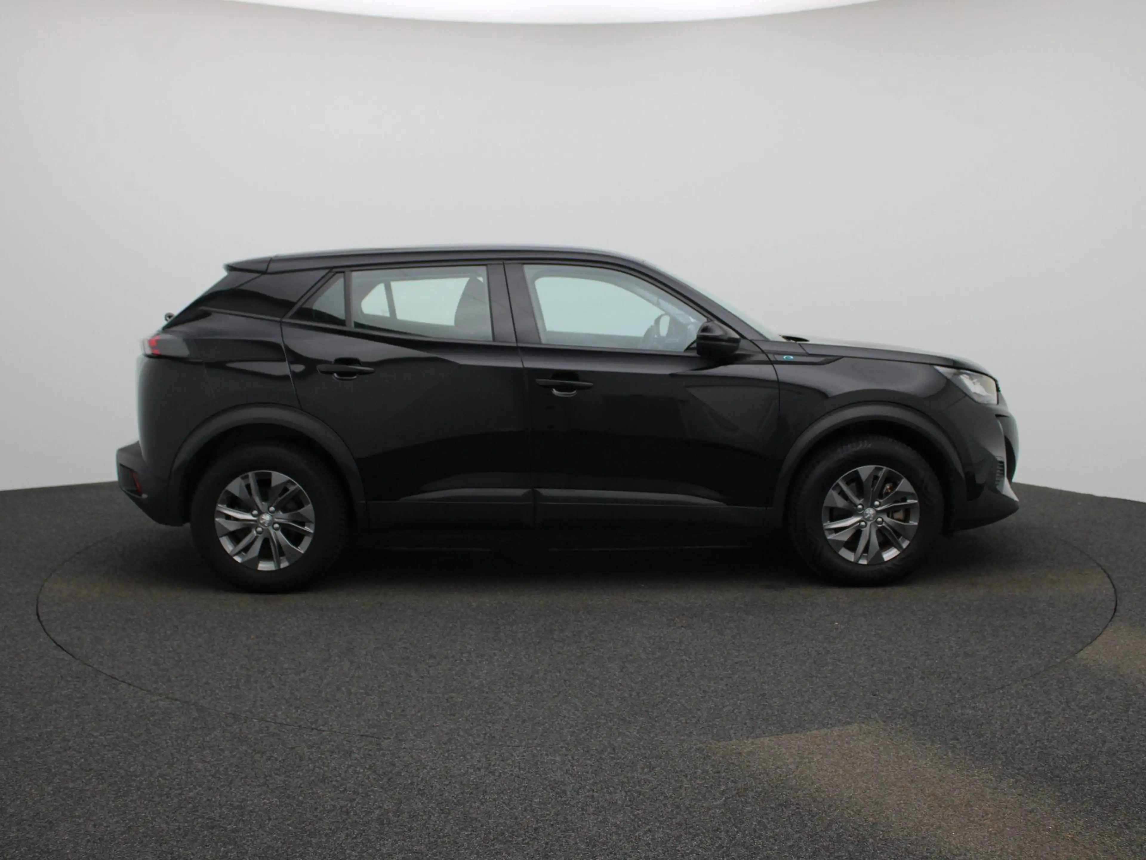 Peugeot e-2008 EV Active Pack 50 kWh | Cruise Control | Keyless | — photo 6