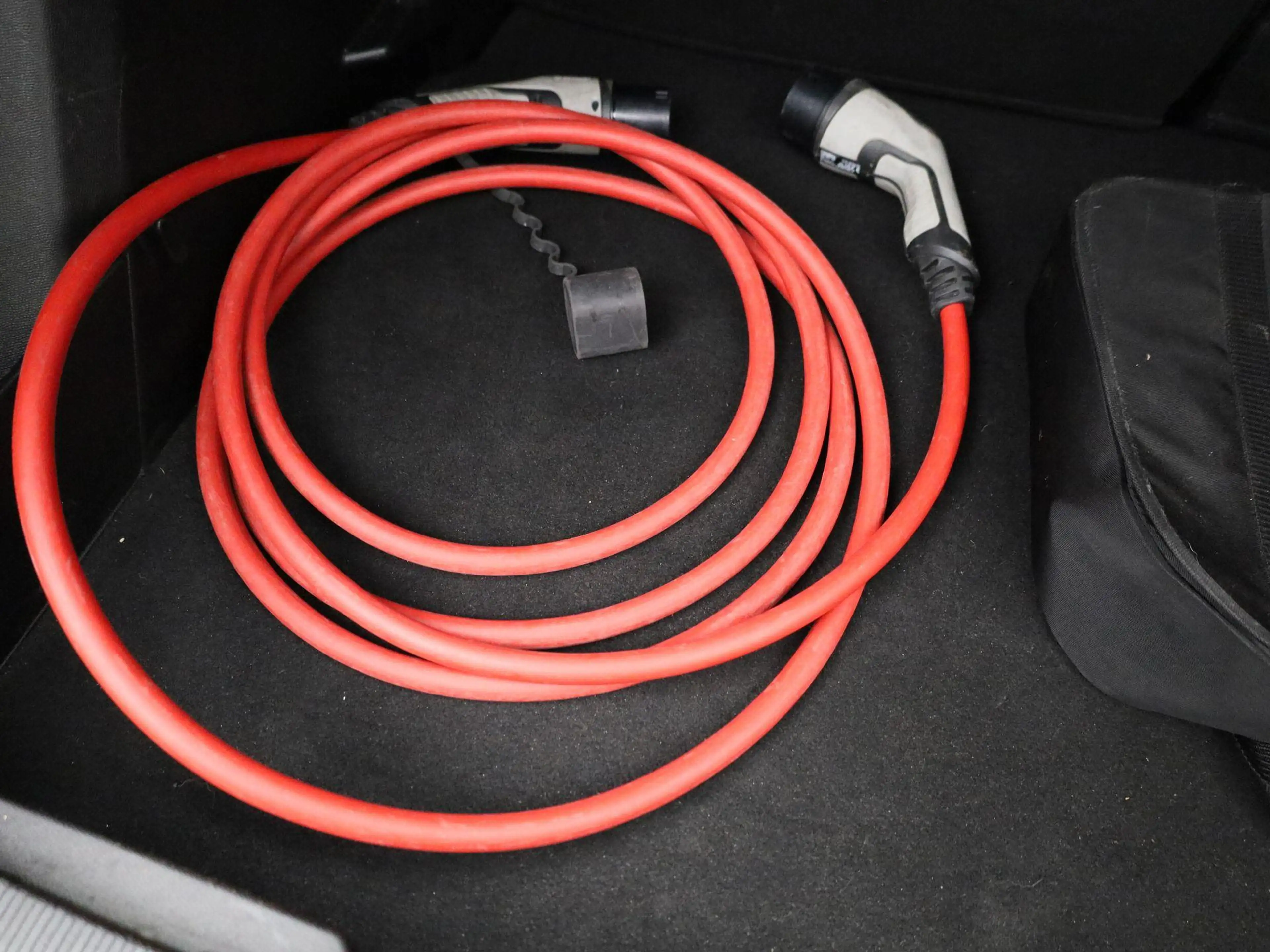 Peugeot e-2008 EV Active Pack 50 kWh | Cruise Control | Keyless | — photo 12