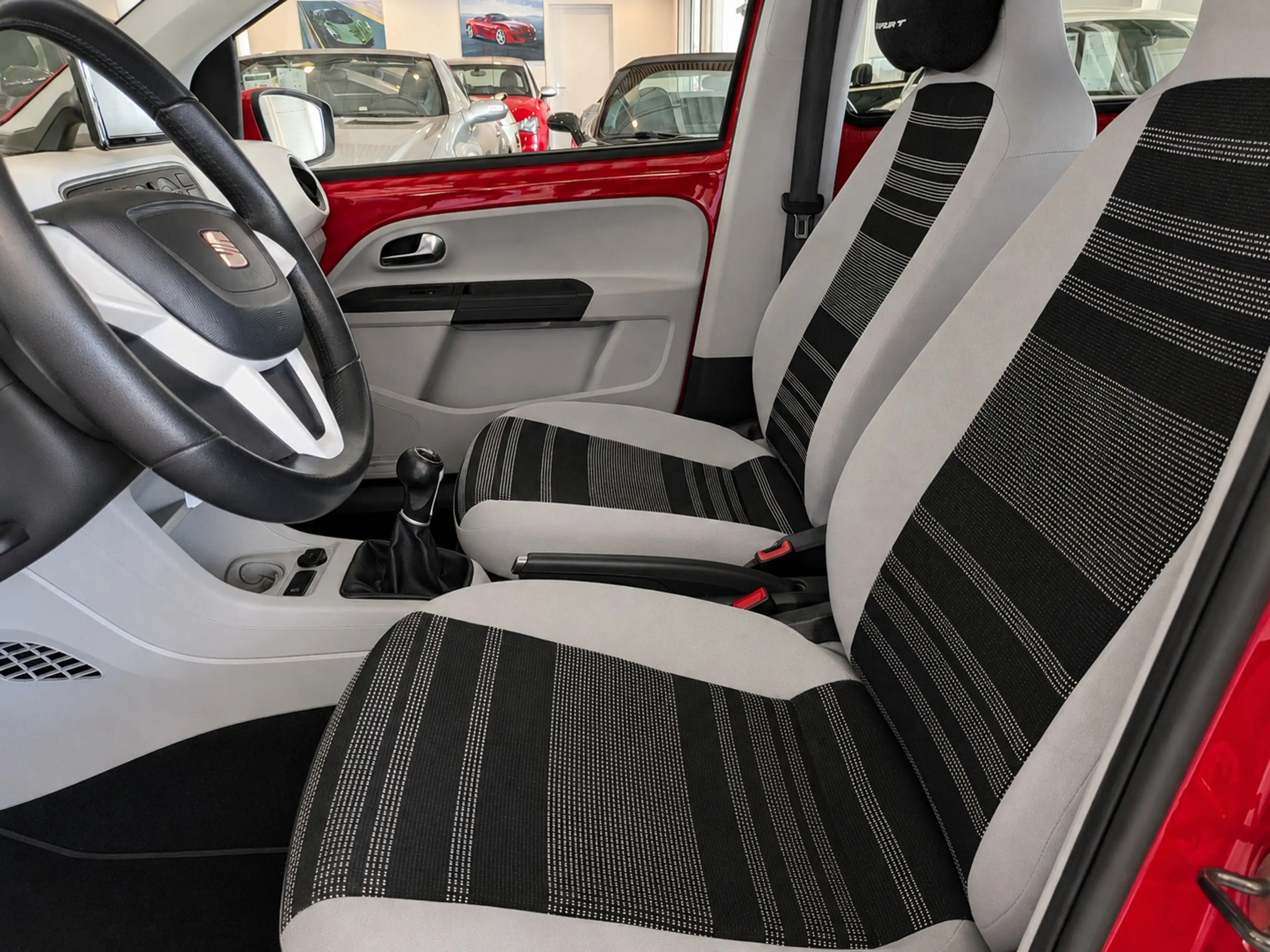 SEAT Mii 1.0 Chill Out Panoramadak, Airco, Stuurbekrachtigi — photo 6