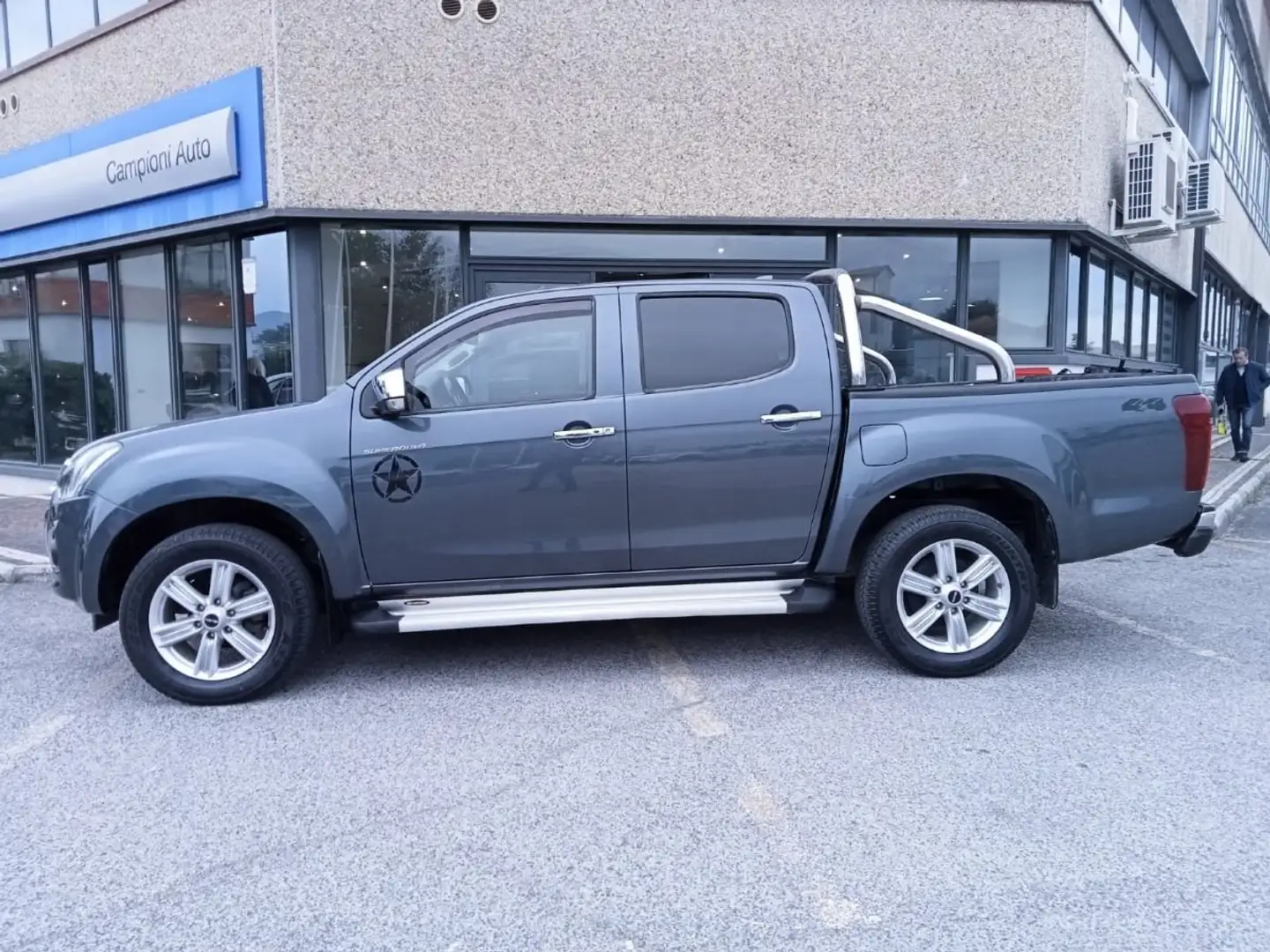 Isuzu D-Max D-Max 1.9 td crew Solar Supernova 4x4 Grigio - 2