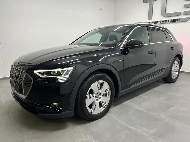 Audi E-Tron view 4