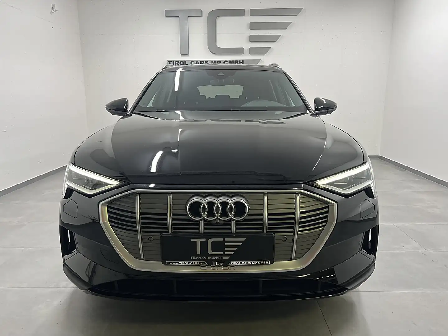 Audi e-tron 50 quattro 71kWh, S-Line, Ahk, Matrix, 360Grad,... Schwarz - 2