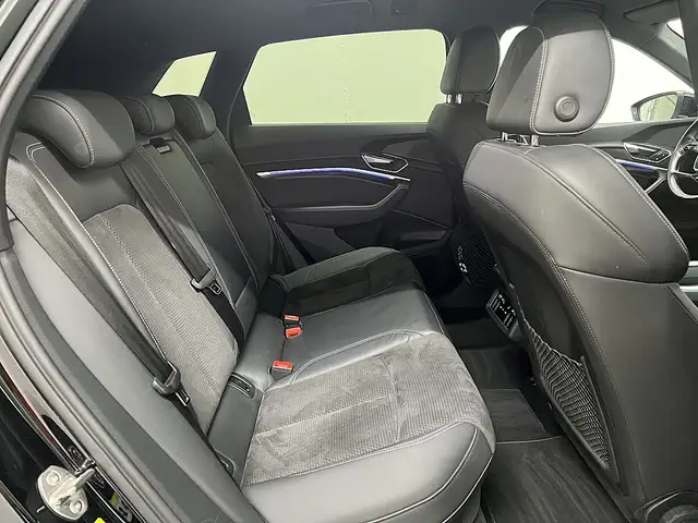 Audi E-Tron view 15
