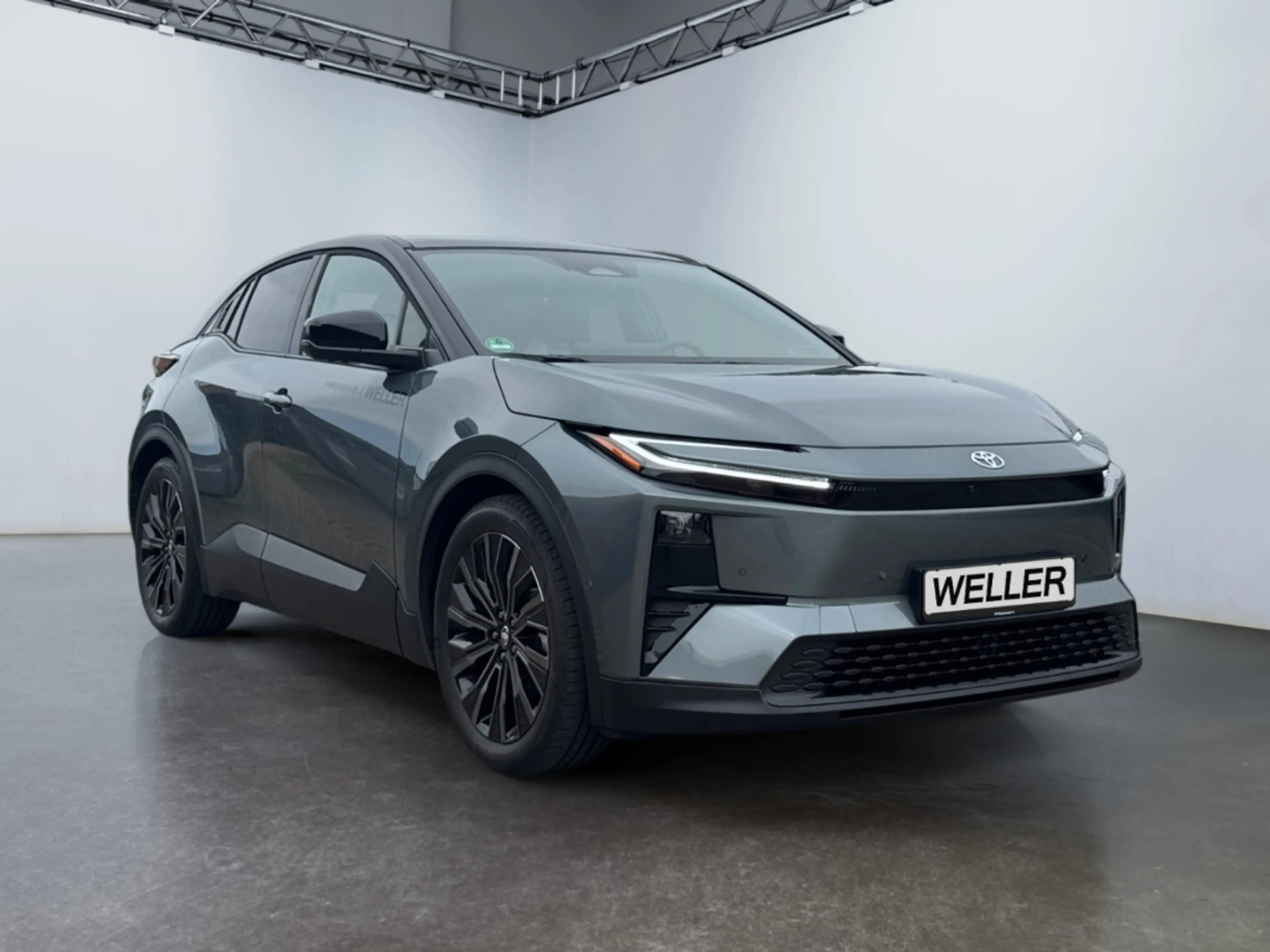 Toyota C-HR+ BEV 4x4 *Lounge *Panoramaglasdach *JBL — photo 3