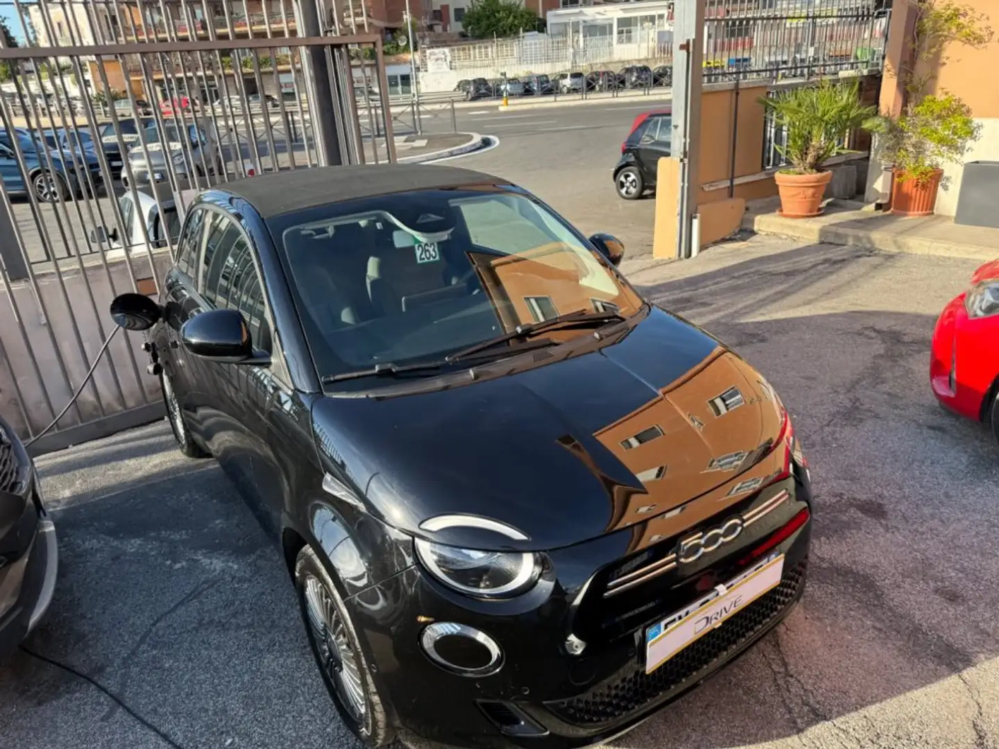 Fiat 500C Icon Cabrio 42 kWh  "NEOPATENTATI" Fekete - 2