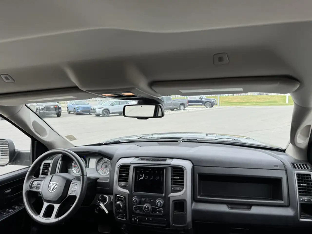 RAM 1500 снимка RAM 1500