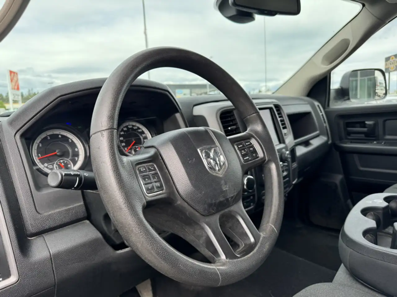 RAM 1500 снимка RAM 1500