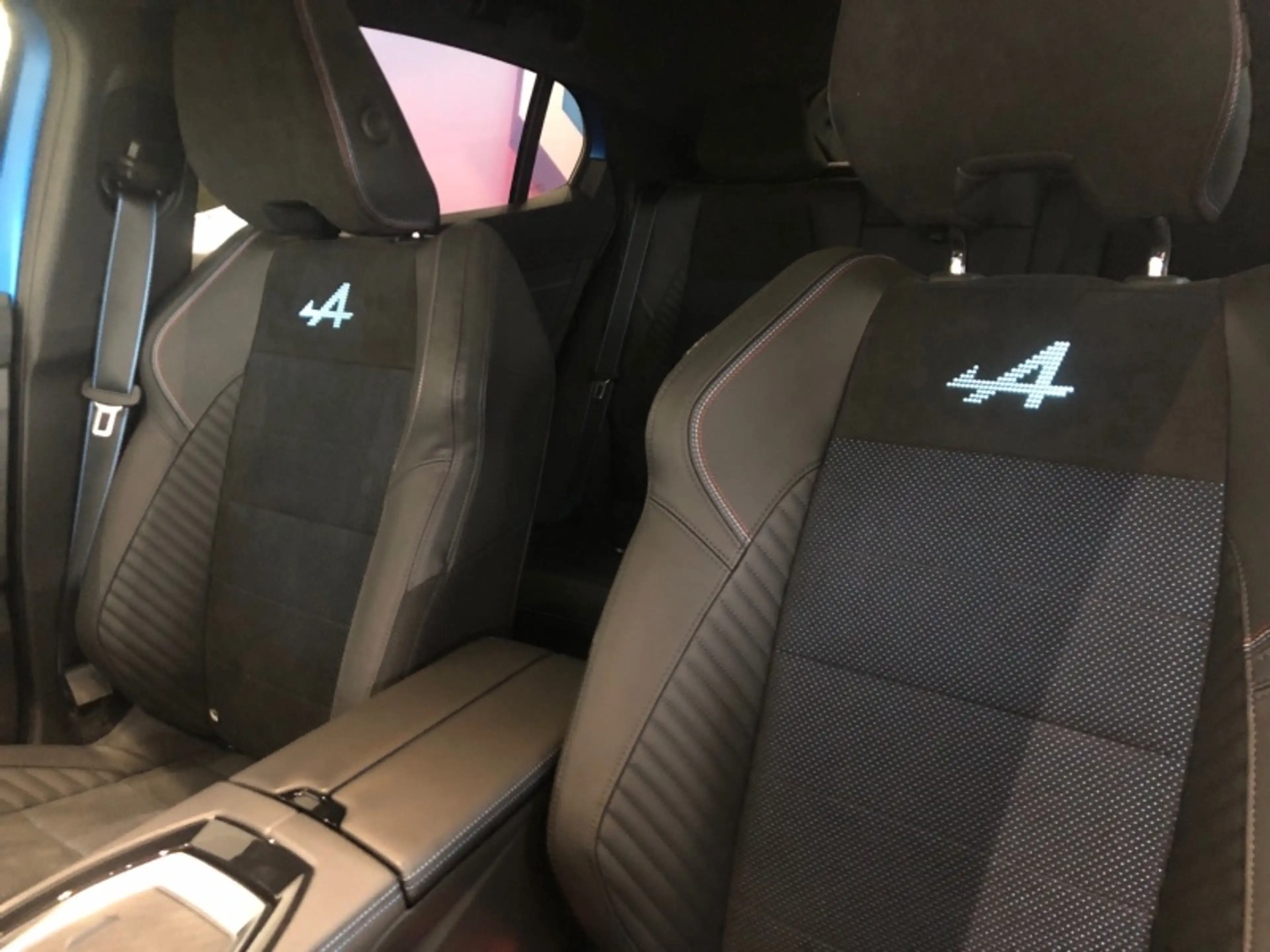 Renault Rafale RAFALE Atelier Alpine Hyper Hybrid E-Tech 4x4 300 Plug-in — photo 11
