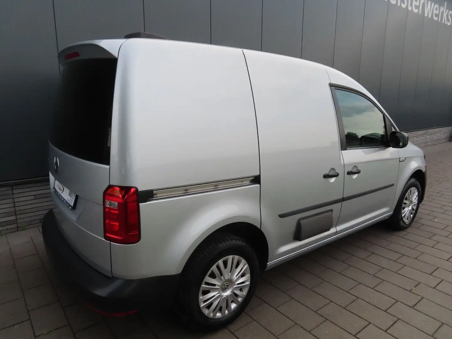 Volkswagen Caddy 2,0TDI Kasten BMT DSG Klima Temp. 1.Hd Argent - 2