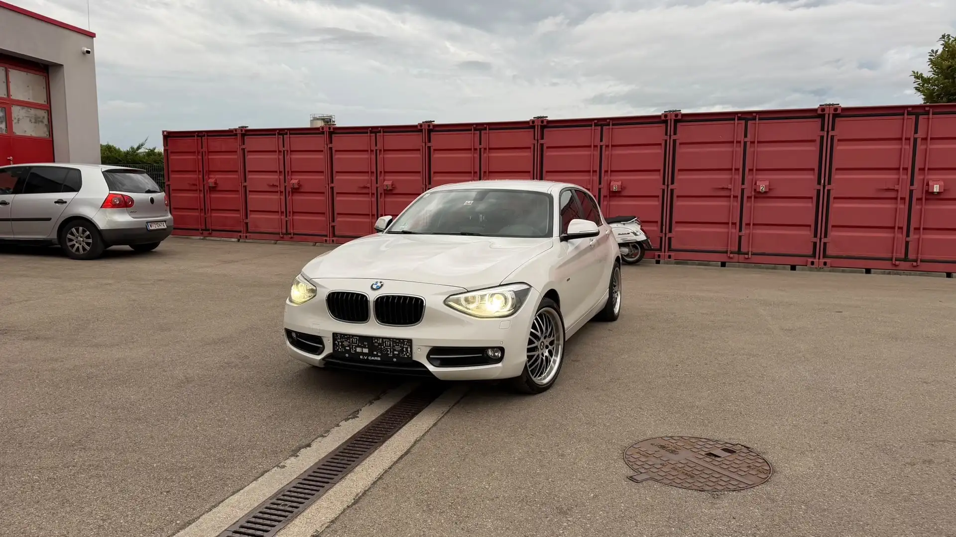 BMW 118 118d Sport - 1