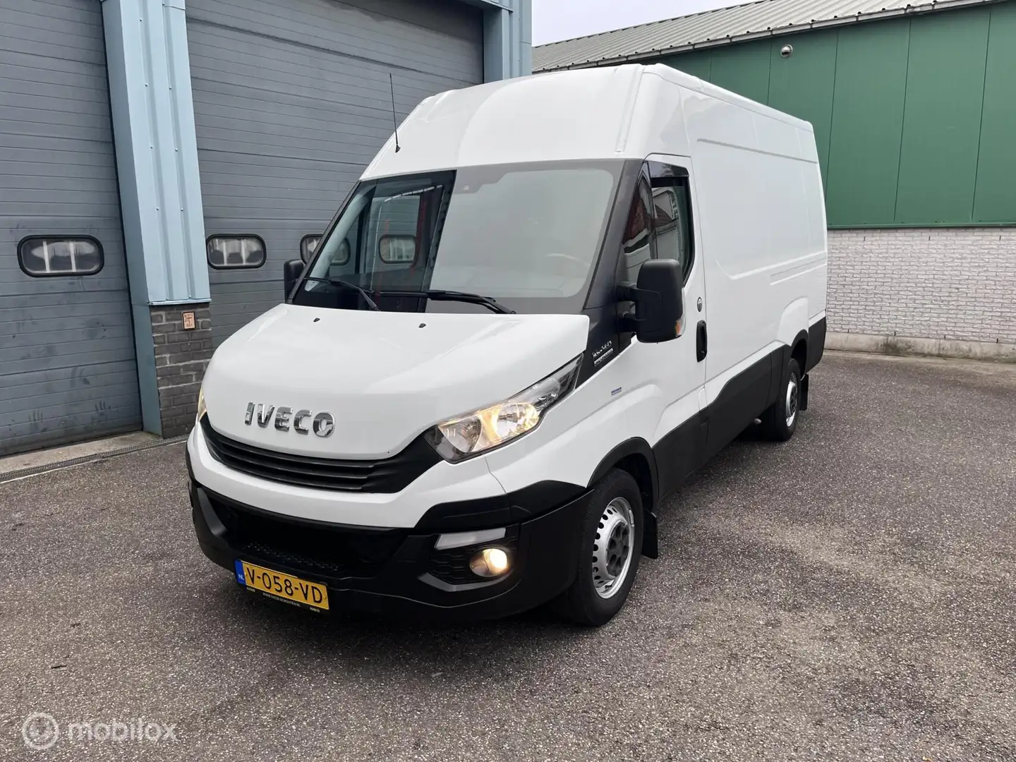 Iveco Daily 35C14V 2.3 AUTOMAAT 352 H2 Bianco - 2