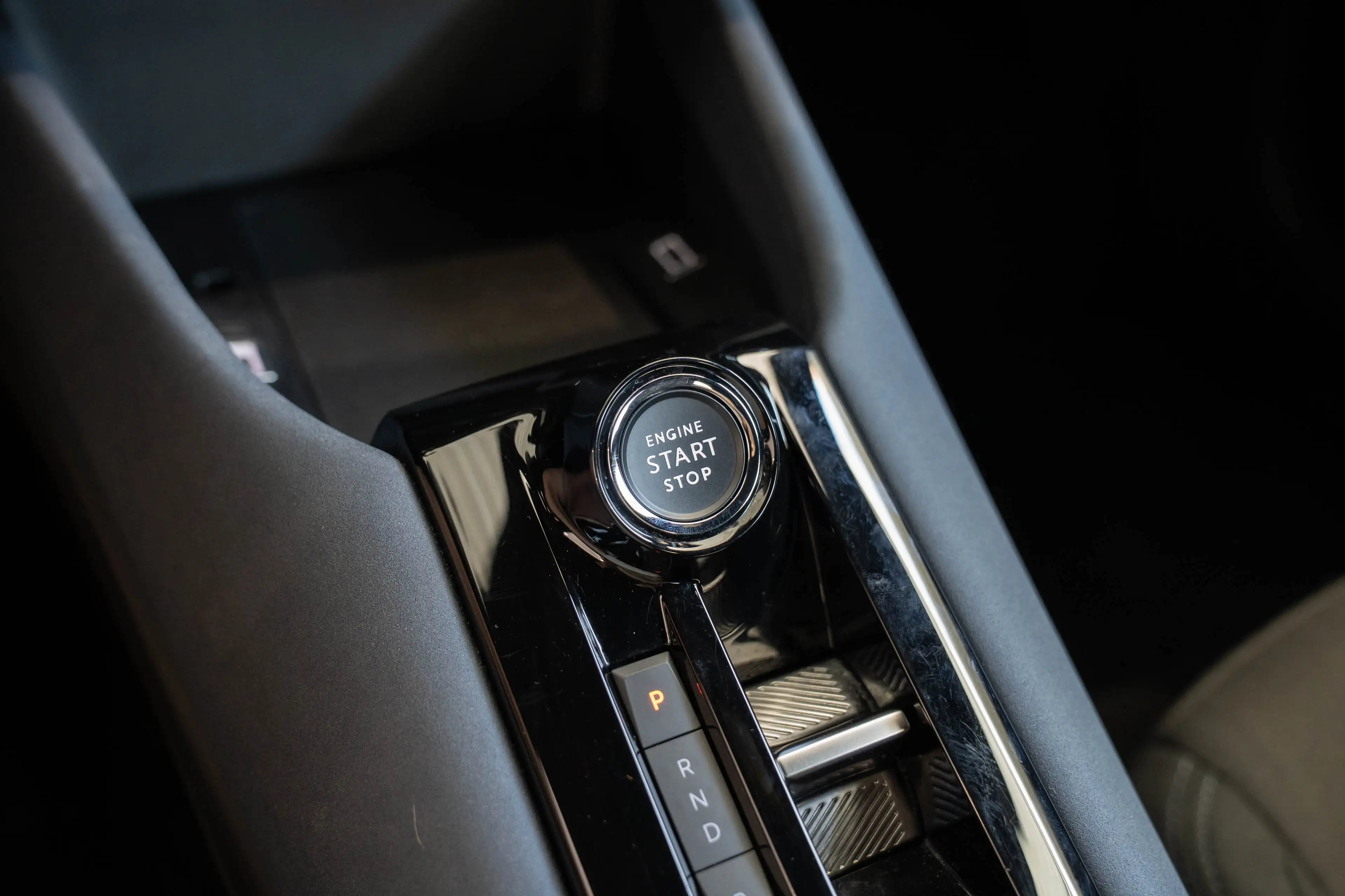 Alfa Romeo Junior Elettrica 54 kWh | SOH 95% | Apple Carplay & Andro — photo 23