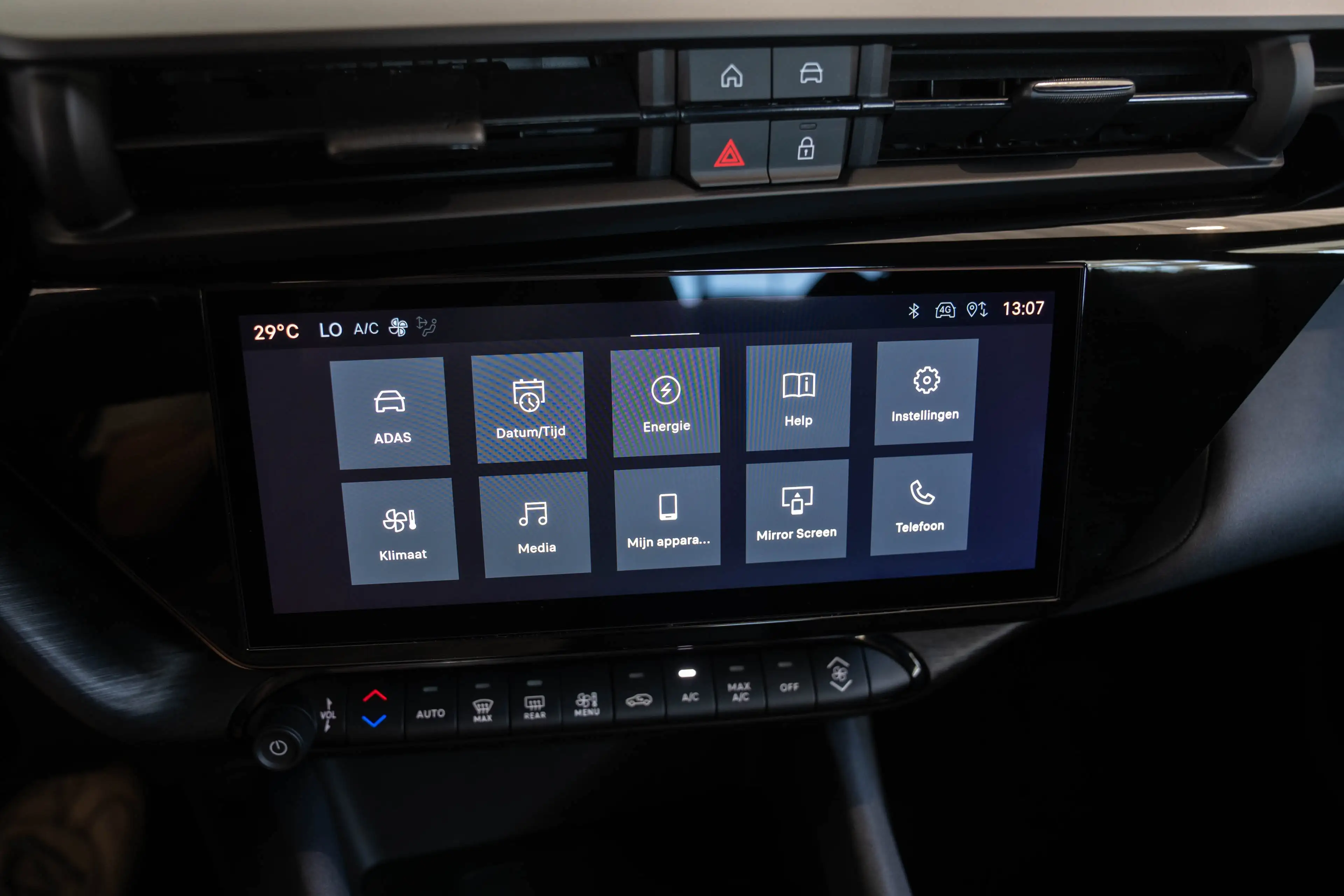 Alfa Romeo Junior Elettrica 54 kWh | SOH 95% | Apple Carplay & Andro — photo 29