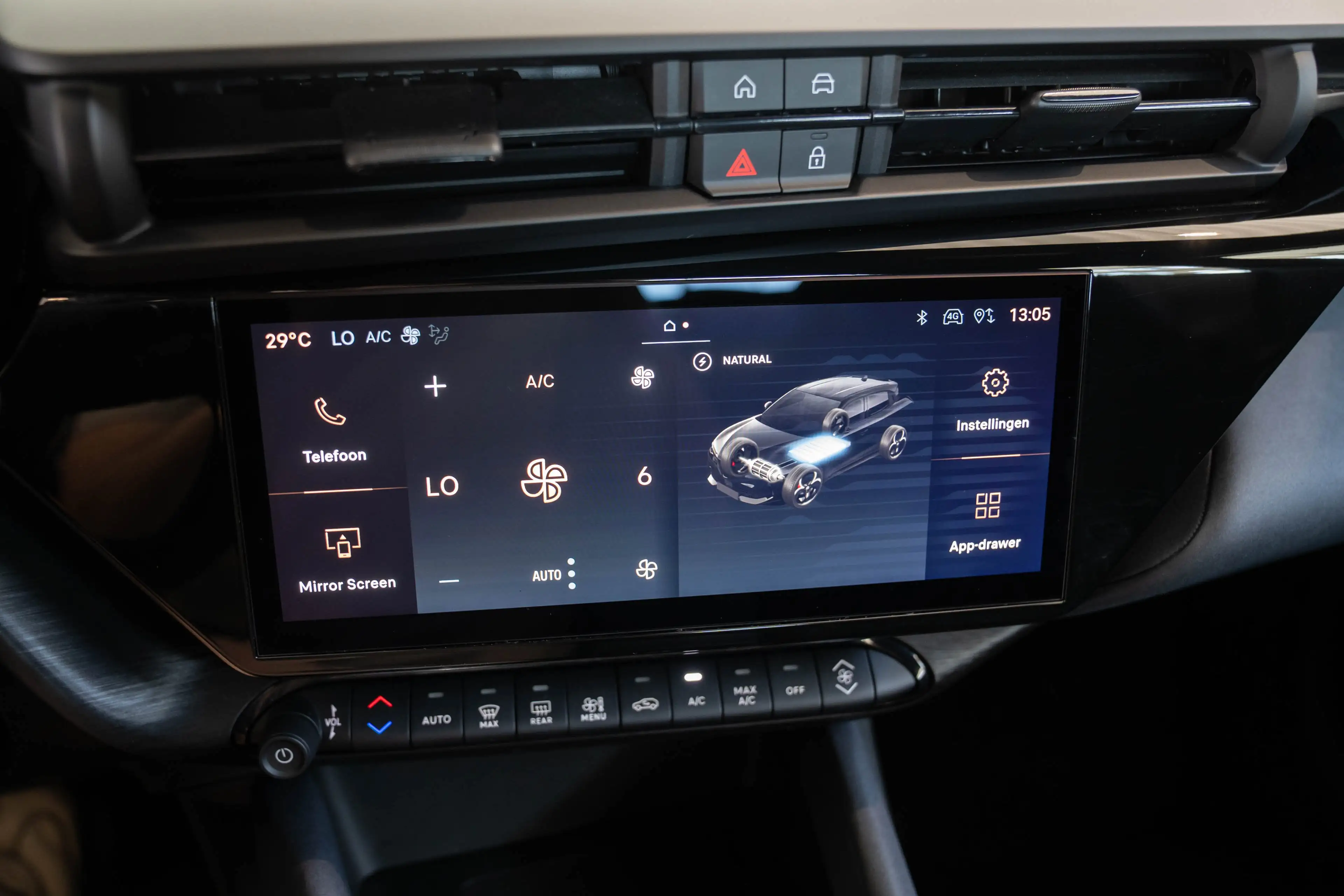 Alfa Romeo Junior Elettrica 54 kWh | SOH 95% | Apple Carplay & Andro — photo 26