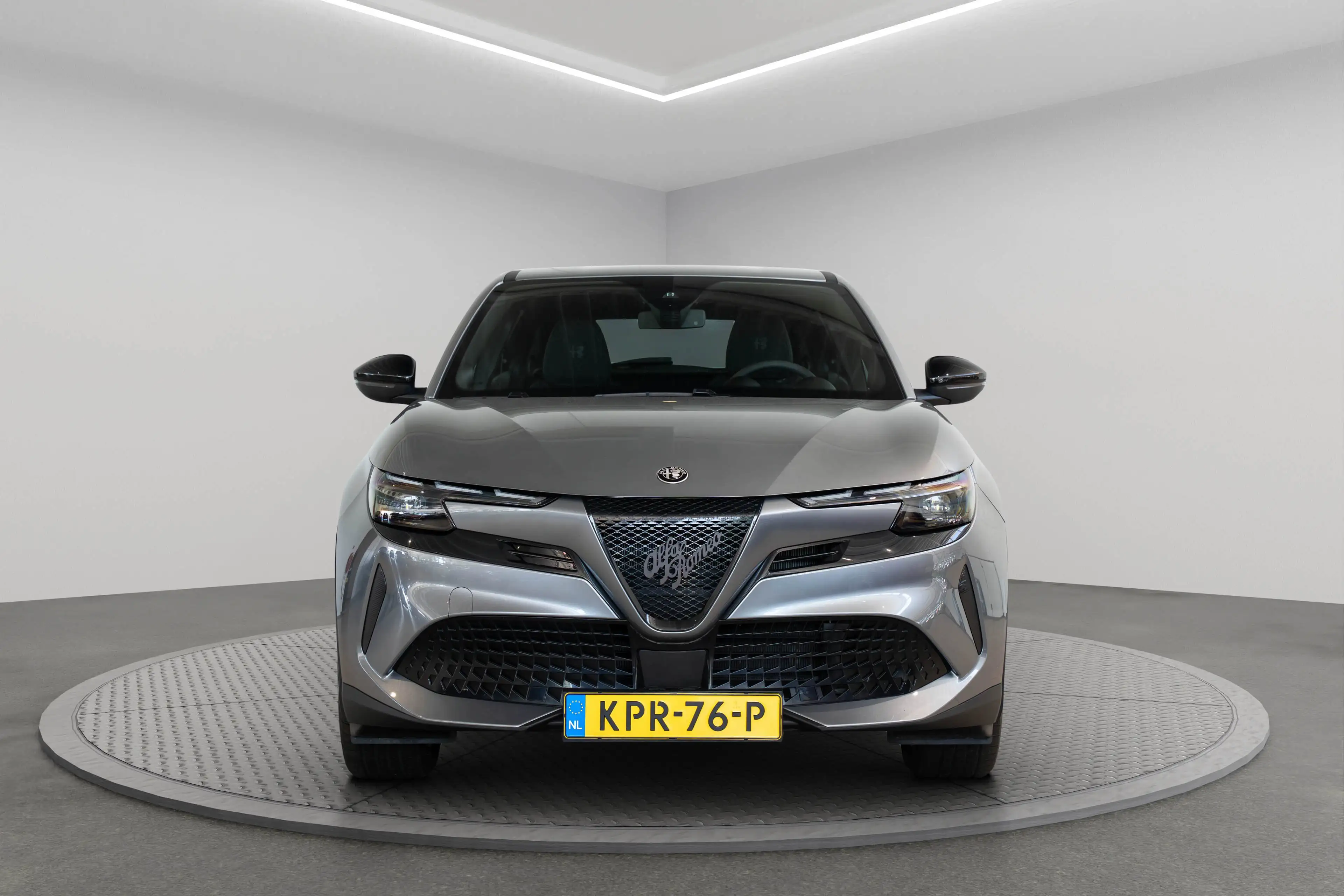 Alfa Romeo Junior Elettrica 54 kWh | SOH 95% | Apple Carplay & Andro — photo 3