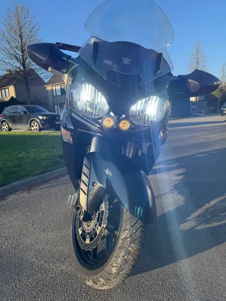 Kawasaki GTR 1400 - foto 6