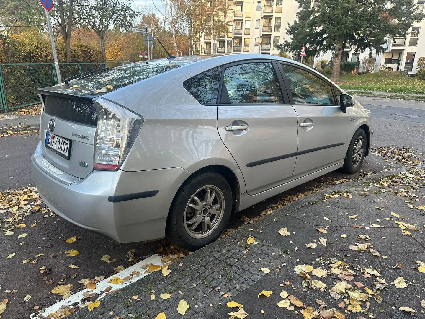 Toyota Prius Prius (Hybrid)Life Silber - 2