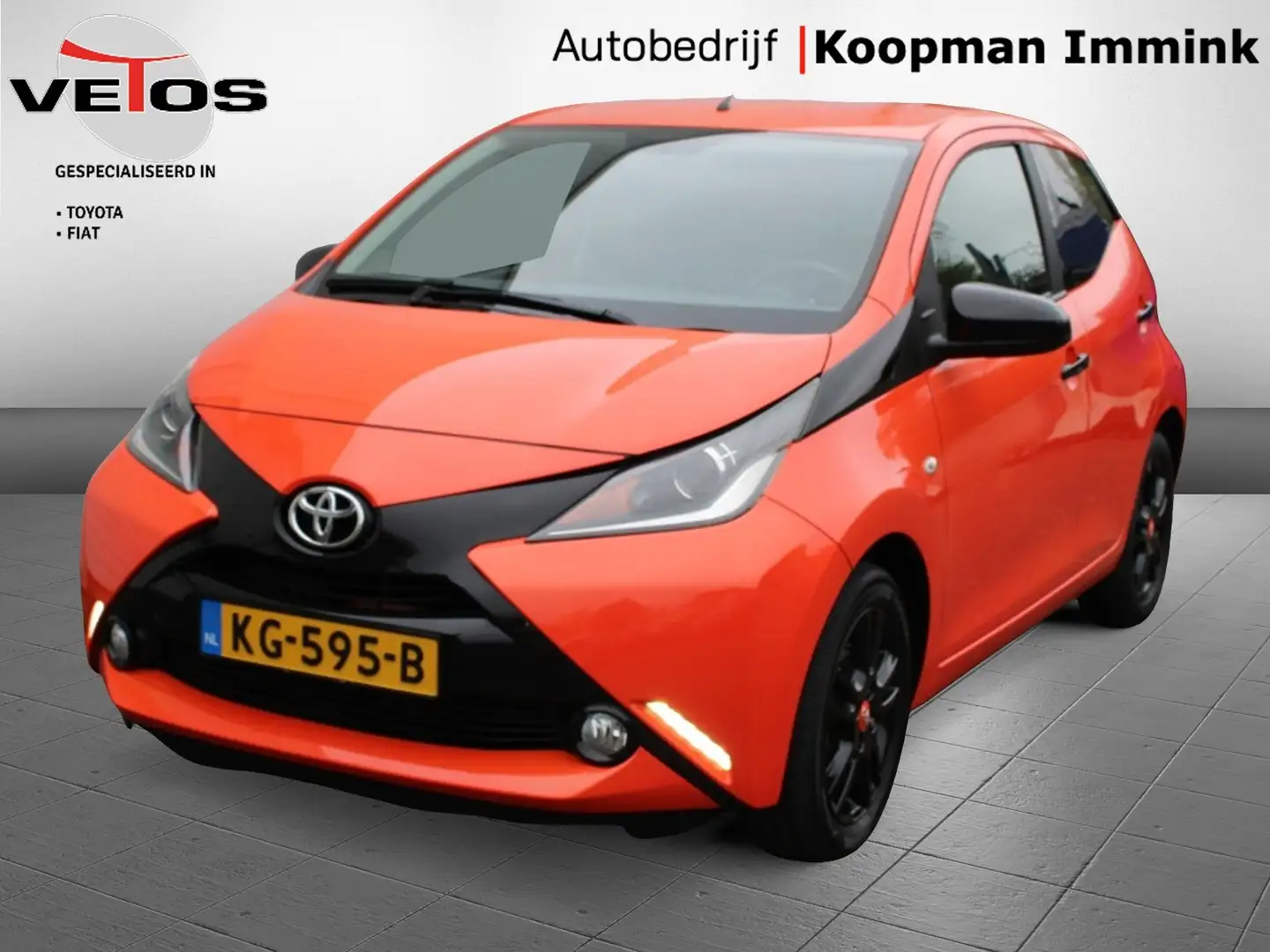 Toyota Aygo 1.0 VVT-i X-clusiv Automaat Orange - 1