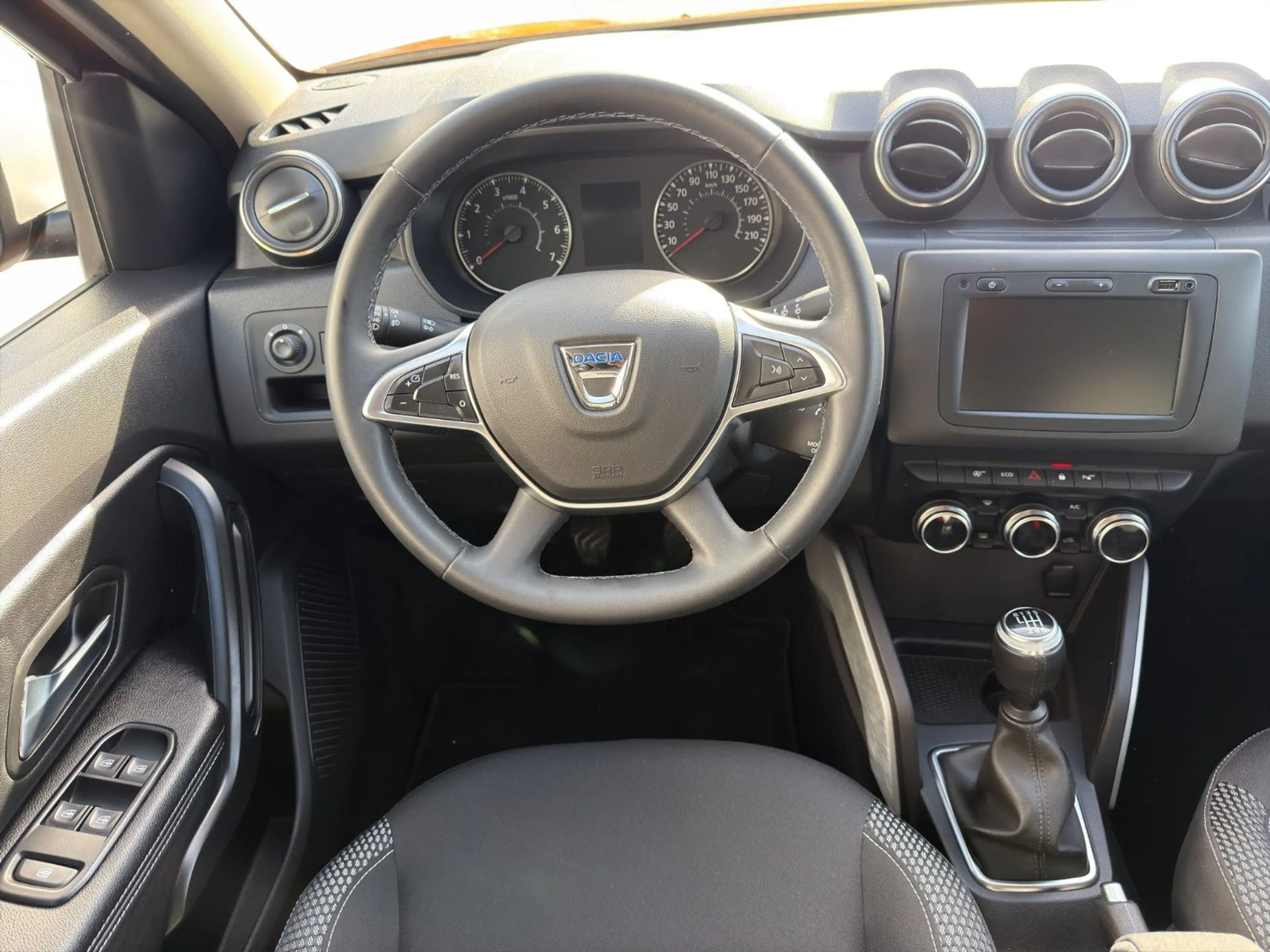 Dacia Duster II Prestige 150PS *NAV*SHZ*CAM*PDC*Spur* — photo 12