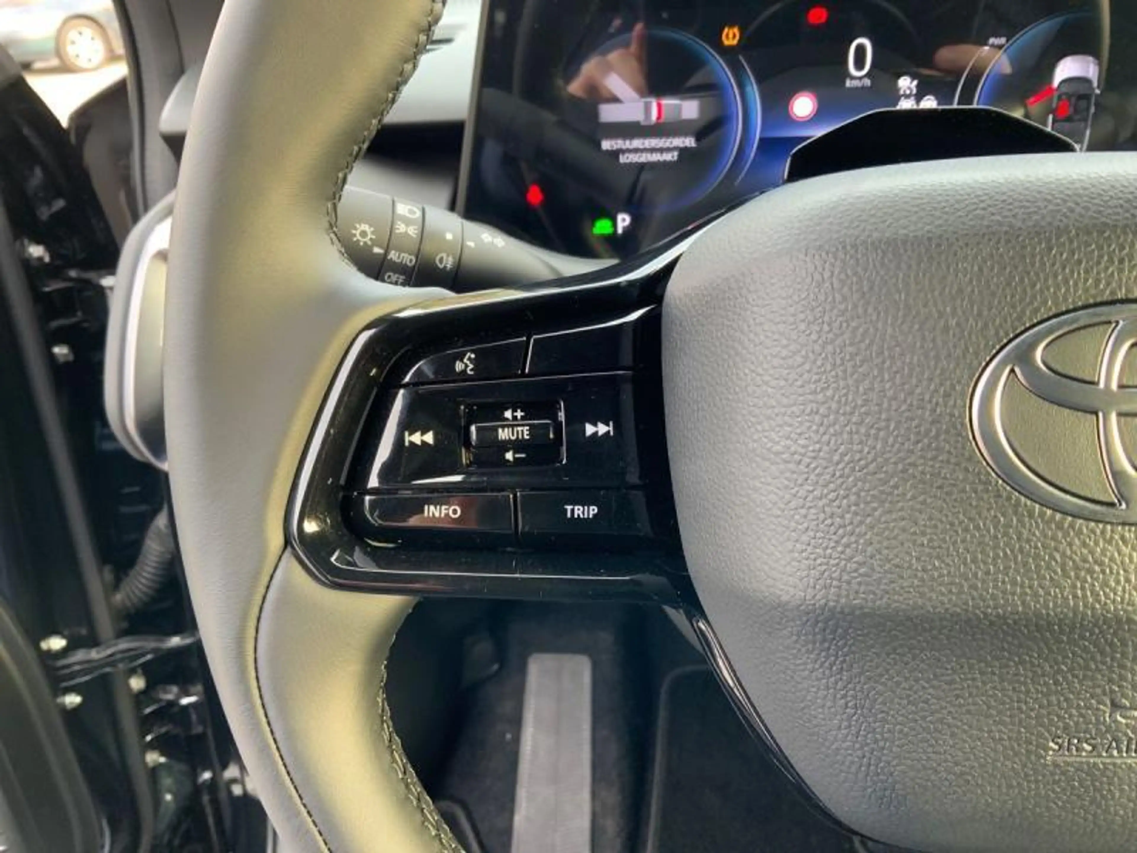 Toyota Urban Cruiser Executive — photo 13