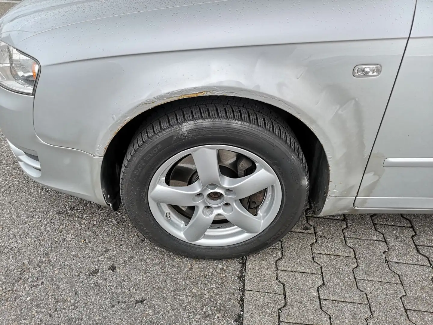 Audi A4 Lim. 2.0 TFSI quattro NAVI Klimaautomatik ALU Argento - 2