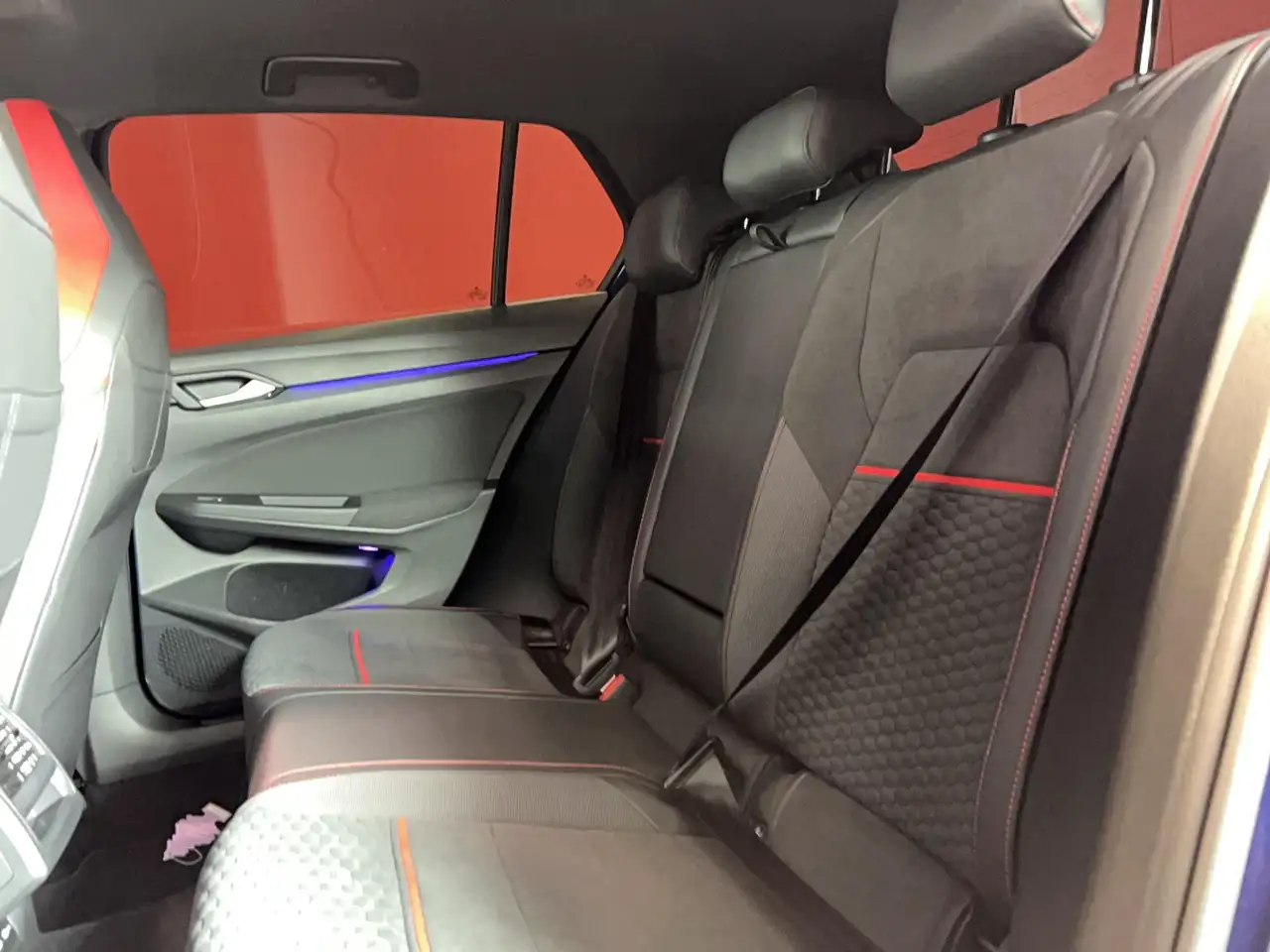 Volkswagen Golf GTI — photo 7
