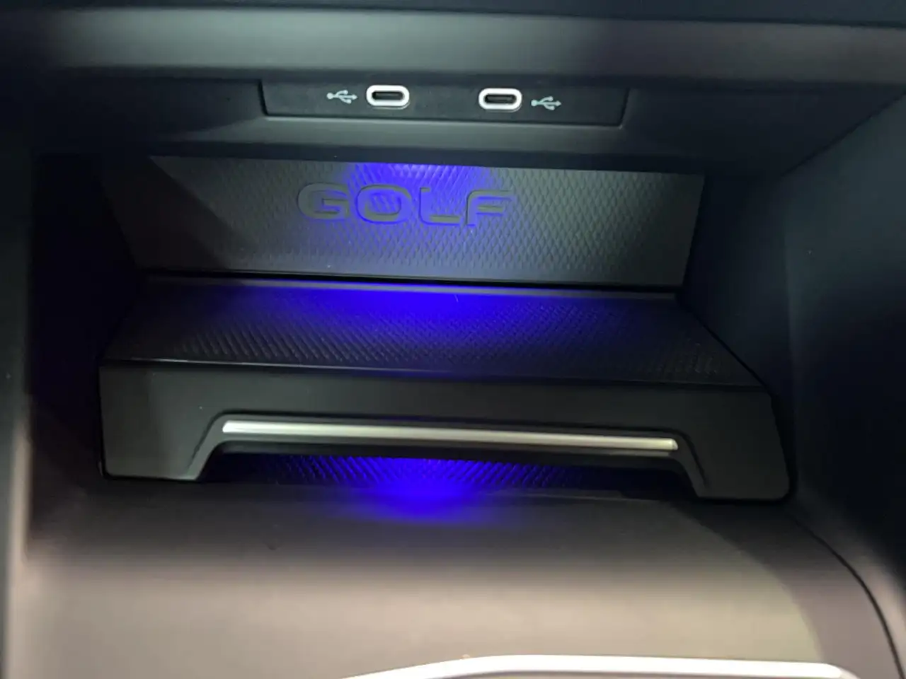 Volkswagen Golf GTI — photo 25
