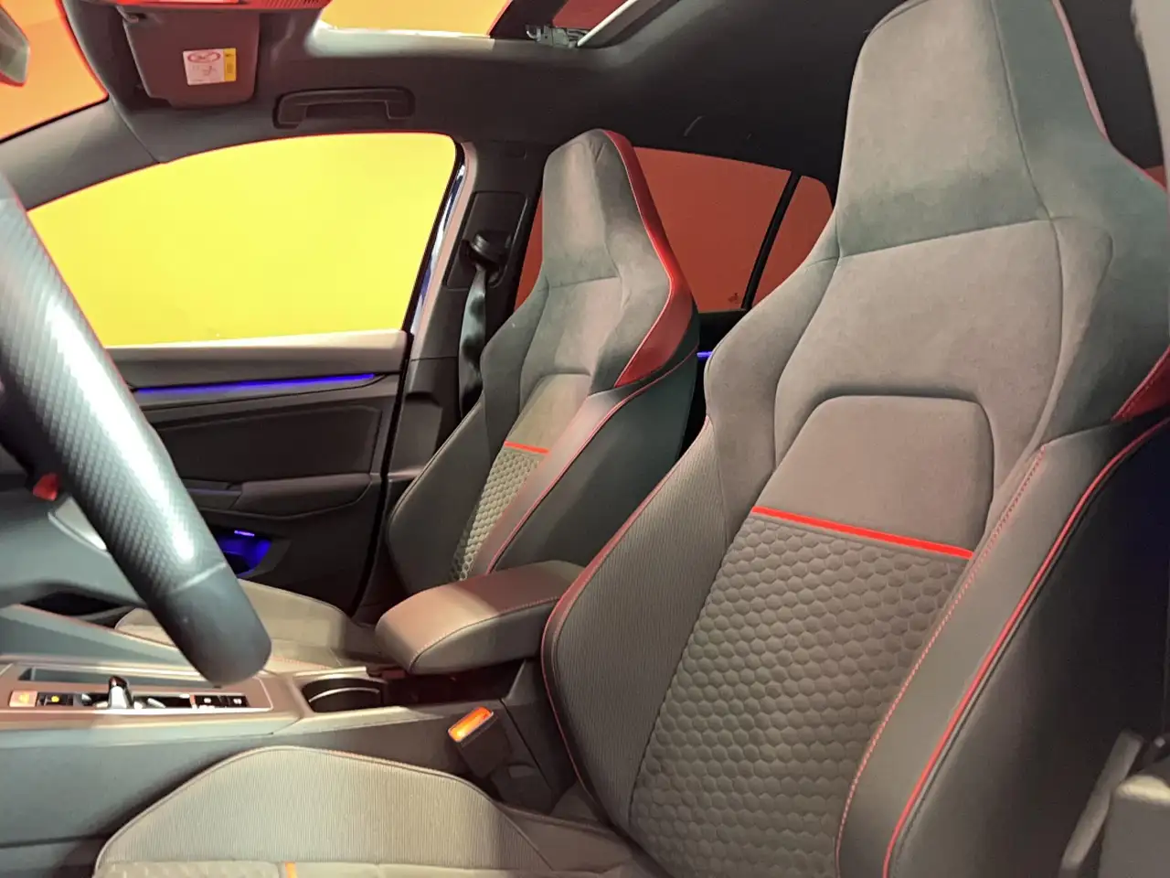 Volkswagen Golf GTI — photo 6