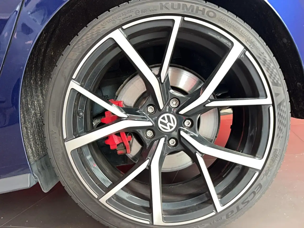 Volkswagen Golf GTI — photo 5