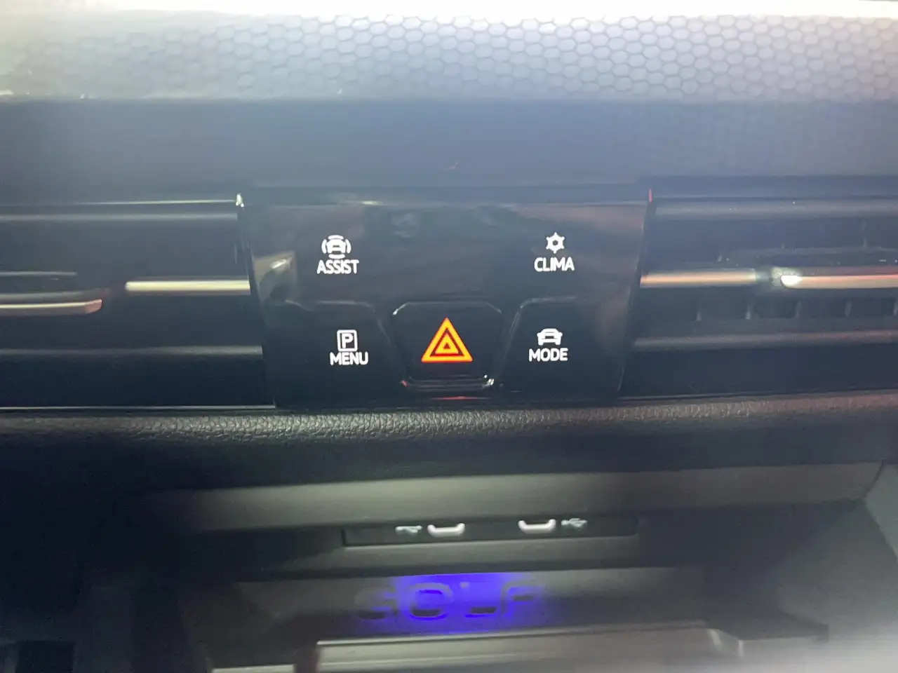 Volkswagen Golf GTI — photo 23