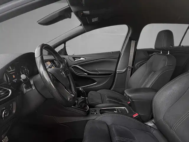 Opel Astra view 7